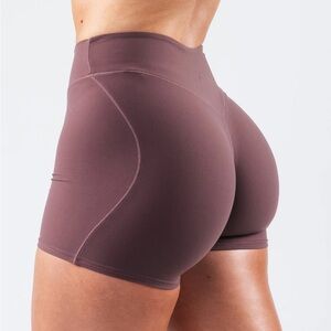 Everyday Core Mid Rise Short - Sugar